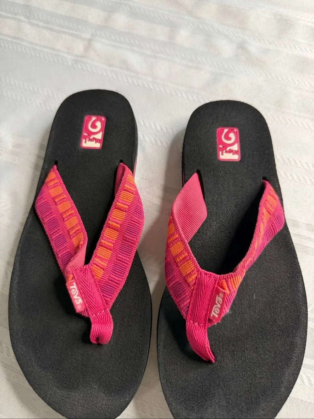 Teva Women’s Mush ll Black Flip Flops Size 6